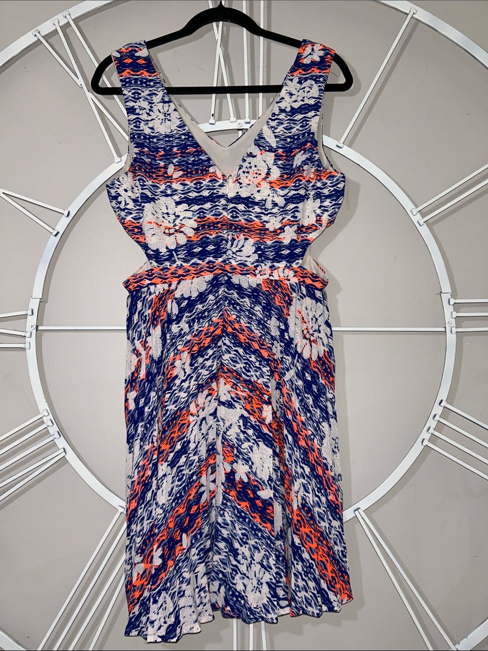 Charlotte Russe Sleeveless Midi Dress - Picture 6 of 13